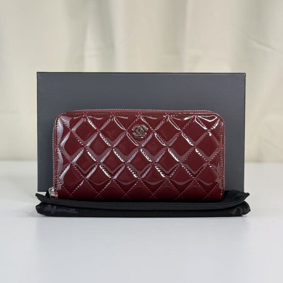 Chanel Burgundy Patent Leather Wallet with Classic Quilted Design - Picture 2 of 11